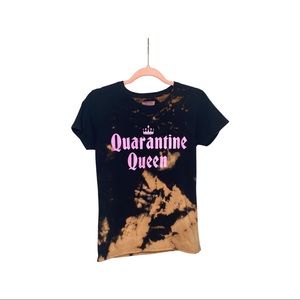 SMALL QUARANTINE QUEEN TEE